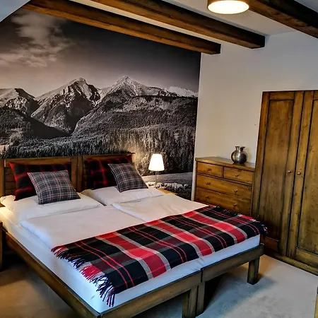 דירה Family In *