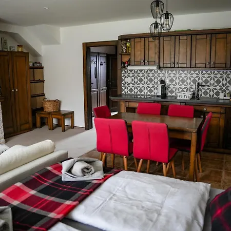 Apartment Family In Tatranska Lomnica