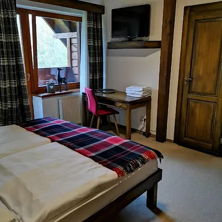 Family In דירה טטרנסקה לומניקה